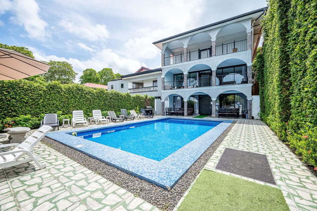 Beachfront Party Casa Sr.